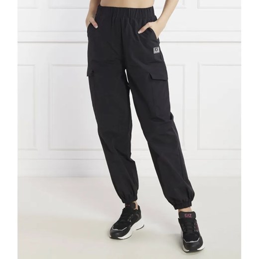 EA7 Spodnie dresowe | Regular Fit ze sklepu Gomez Fashion Store w kategorii Spodnie damskie - zdjęcie 184512718