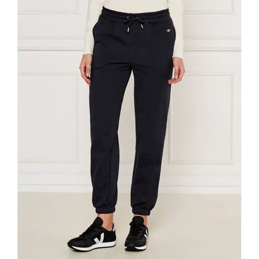 Gant Spodnie dresowe SHIELD | Relaxed fit ze sklepu Gomez Fashion Store w kategorii Spodnie damskie - zdjęcie 184513076