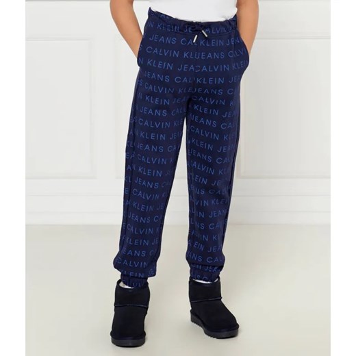 Calvin Klein Jeans Spodnie jogger | Regular Fit ze sklepu Gomez Fashion Store w kategorii Spodnie chłopięce - zdjęcie 184513219