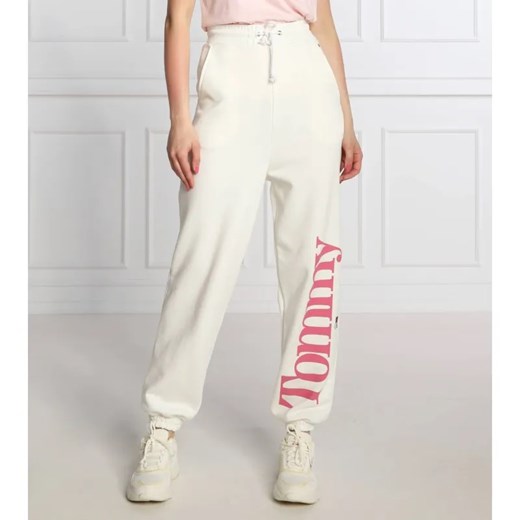 Tommy Jeans Spodnie dresowe | Regular Fit ze sklepu Gomez Fashion Store w kategorii Spodnie damskie - zdjęcie 184514055