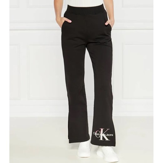 Calvin Klein Jeans Spodnie dresowe DIFFUSED | flare fit ze sklepu Gomez Fashion Store w kategorii Spodnie damskie - zdjęcie 184514707