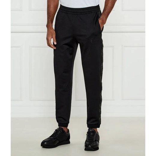 EA7 Spodnie jogger | Slim Fit ze sklepu Gomez Fashion Store w kategorii Spodnie męskie - zdjęcie 184514987