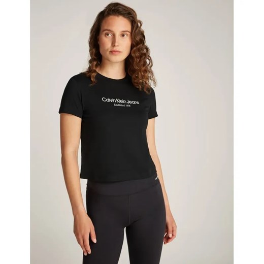 Calvin Klein Jeans T-shirt Institutional | Regular Fit ze sklepu Gomez Fashion Store w kategorii Bluzki damskie - zdjęcie 184515366