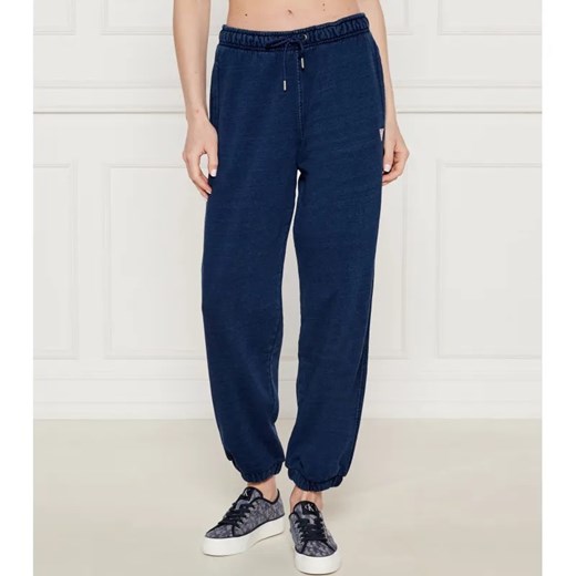 Guess Jeans Spodnie dresowe | Regular Fit ze sklepu Gomez Fashion Store w kategorii Spodnie damskie - zdjęcie 184515719