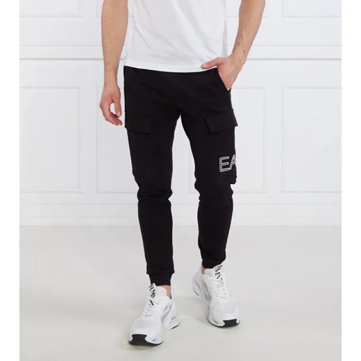EA7 Spodnie dresowe | Regular Fit ze sklepu Gomez Fashion Store w kategorii Spodnie męskie - zdjęcie 184516248