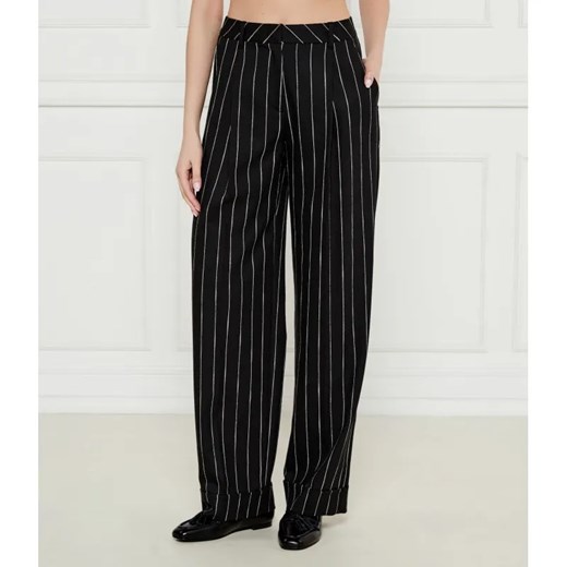 Marc Cain Spodnie | flare fit | z dodatkiem lnu ze sklepu Gomez Fashion Store w kategorii Spodnie damskie - zdjęcie 184516328