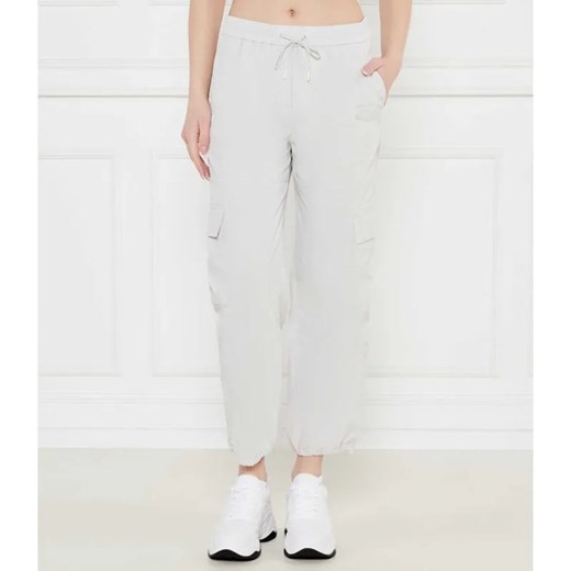Marc Cain Spodnie cargo REWARI | Relaxed fit ze sklepu Gomez Fashion Store w kategorii Spodnie damskie - zdjęcie 184517646