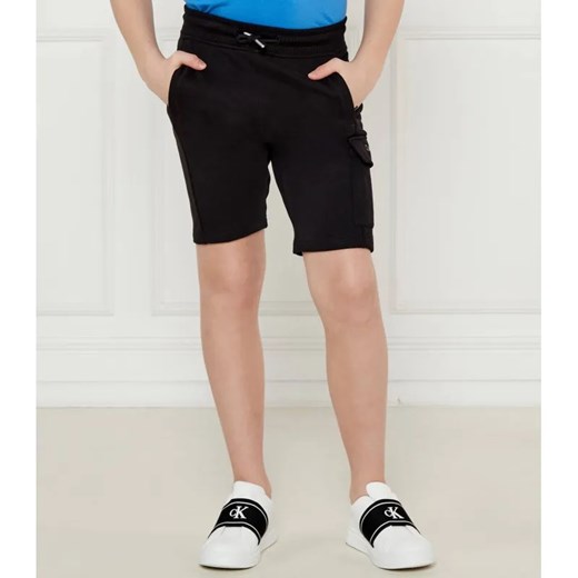 Calvin Klein Jeans Szorty | Regular Fit ze sklepu Gomez Fashion Store w kategorii Spodenki chłopięce - zdjęcie 184517777