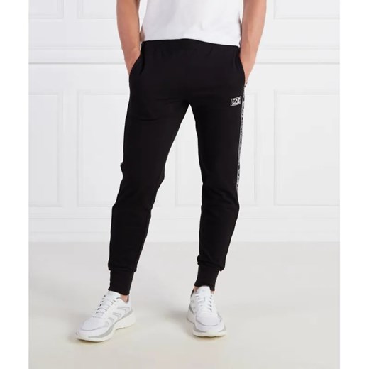 EA7 Spodnie dresowe | Regular Fit ze sklepu Gomez Fashion Store w kategorii Spodnie męskie - zdjęcie 184517806