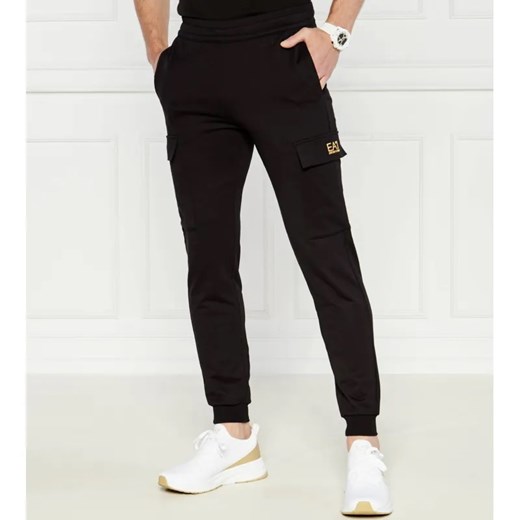 EA7 Spodnie dresowe | Slim Fit ze sklepu Gomez Fashion Store w kategorii Spodnie męskie - zdjęcie 184517817