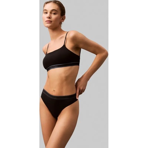 Calvin Klein Underwear Stringi ze sklepu Gomez Fashion Store w kategorii Majtki damskie - zdjęcie 184518046