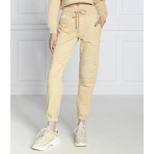GCDS Spodnie dresowe | Regular Fit ze sklepu Gomez Fashion Store w kategorii Spodnie damskie - zdjęcie 184518149