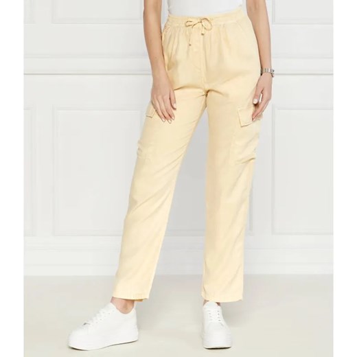 Pepe Jeans London Spodnie cargo EVA | Relaxed fit ze sklepu Gomez Fashion Store w kategorii Spodnie damskie - zdjęcie 184518319