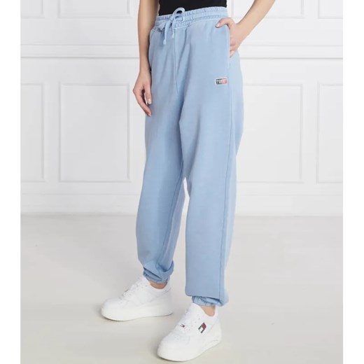 Tommy Jeans Spodnie dresowe TIMELESS 1 WASHED | Relaxed fit ze sklepu Gomez Fashion Store w kategorii Spodnie damskie - zdjęcie 184518998