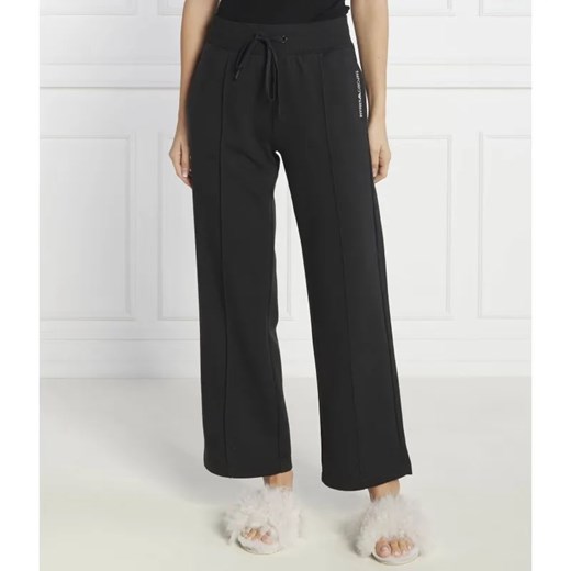 Emporio Armani Spodnie dresowe LOUNGEWEAR | Regular Fit ze sklepu Gomez Fashion Store w kategorii Spodnie damskie - zdjęcie 184519229