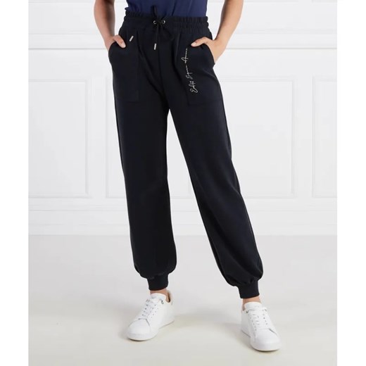 EA7 Spodnie dresowe | Regular Fit ze sklepu Gomez Fashion Store w kategorii Spodnie damskie - zdjęcie 184519647