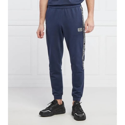 EA7 Spodnie dresowe | Regular Fit ze sklepu Gomez Fashion Store w kategorii Spodnie męskie - zdjęcie 184519877