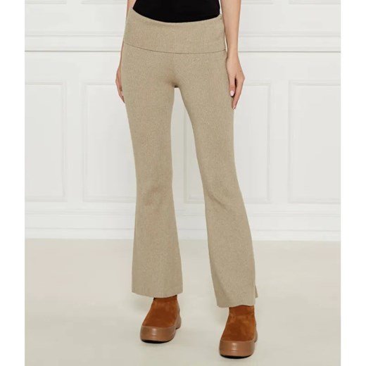 GUESS Spodnie dzianinowe NINA | flare fit ze sklepu Gomez Fashion Store w kategorii Spodnie damskie - zdjęcie 184520085