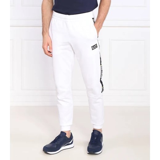 EA7 Spodnie dresowe | Regular Fit ze sklepu Gomez Fashion Store w kategorii Spodnie męskie - zdjęcie 184522588