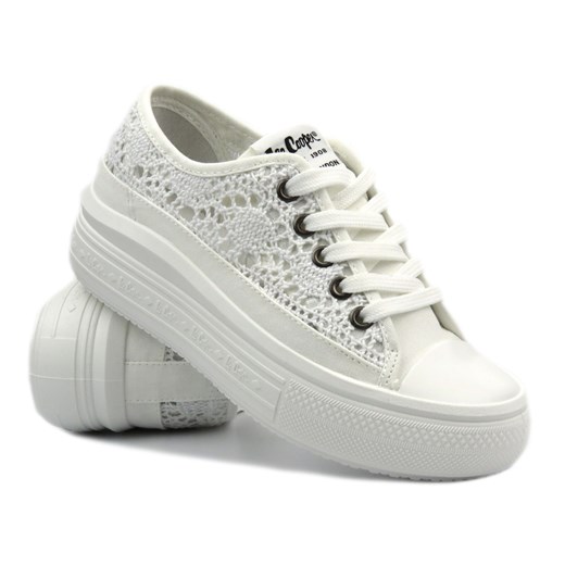 Koronkowe trampki damskie na platformie - Lee Cooper LCW-23-44-1617L, białe ze sklepu ulubioneobuwie w kategorii Trampki damskie - zdjęcie 184524366