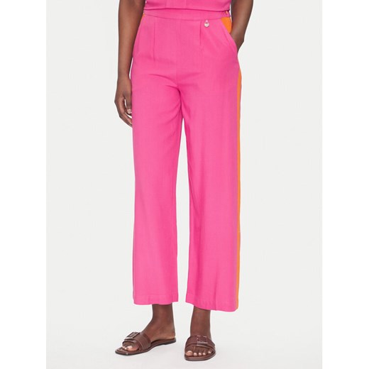 LOLA CASADEMUNT Spodnie materiałowe LS2514015 Różowy Relaxed Fit ze sklepu MODIVO w kategorii Spodnie damskie - zdjęcie 184536699