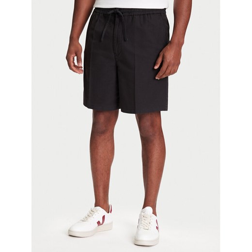 Mustang Szorty materiałowe Linen 1016459 Czarny Loose Fit ze sklepu MODIVO w kategorii Spodenki męskie - zdjęcie 184546999
