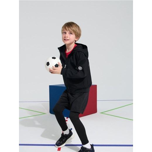 Sinsay - Kurtka z kapturem typu soft shell z elementami odblaskowymi Active - czarny ze sklepu Sinsay w kategorii Kurtki chłopięce - zdjęcie 184557015