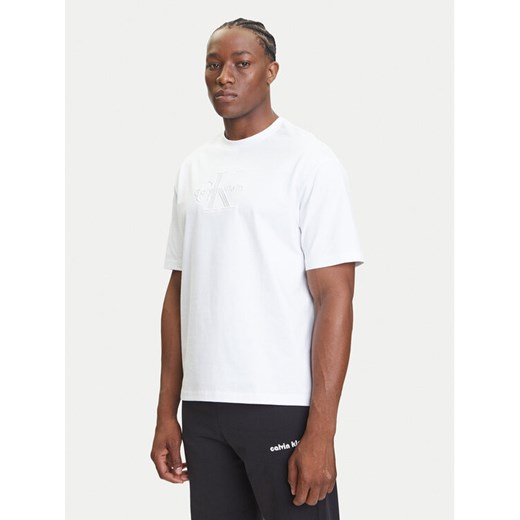 Calvin Klein Jeans T-Shirt Hero Monologo LV04RB295G Biały Relaxed Fit ze sklepu MODIVO w kategorii T-shirty męskie - zdjęcie 184562268
