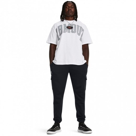 Męskie spodnie dresowe Under Armour UA Icon Fleece Cargo Pant - czarne ze sklepu Sportstylestory.com w kategorii Spodnie męskie - zdjęcie 184563699