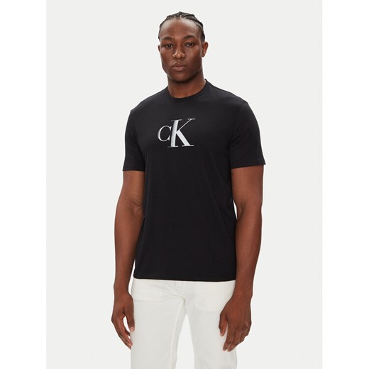 Calvin Klein Jeans T-Shirt Center Monogram LV04RC857G Czarny Regular Fit ze sklepu MODIVO w kategorii T-shirty męskie - zdjęcie 184568086