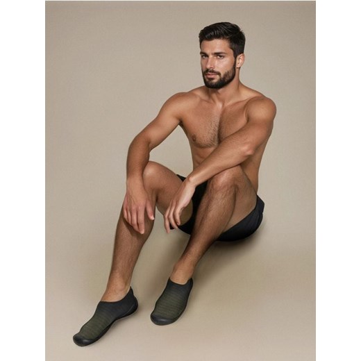 Sinsay - Lekkie buty do wody na gumowej podeszwie - szary ze sklepu Sinsay w kategorii Buty sportowe męskie - zdjęcie 184574767