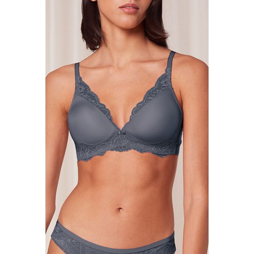 Triumph biustonosz braletka Amourette Charm 10214457-00XX, Kolor brudny niebieski, Rozmiar 75A, Triumph ze sklepu Primodo w kategorii Biustonosze - zdjęcie 184585689