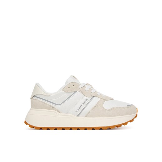 Sneakersy Tommy Jeans Tjw Cleated Runner EN0EN02788 Biały ze sklepu eobuwie.pl w kategorii Buty sportowe damskie - zdjęcie 184590665