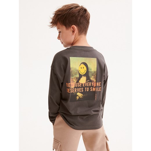 Reserved - Longsleeve oversize SmileyWorld® - ciemnoszary Reserved 152 (11 lat) promocyjna cena Reserved