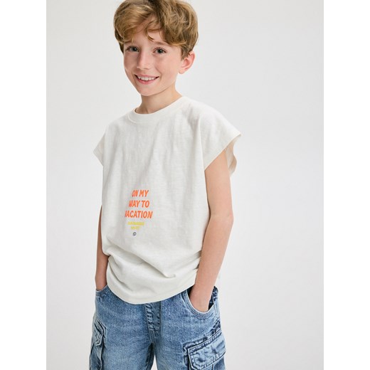 Reserved - T-shirt oversize z nadrukiem - złamana biel ze sklepu Reserved w kategorii T-shirty chłopięce - zdjęcie 184598137