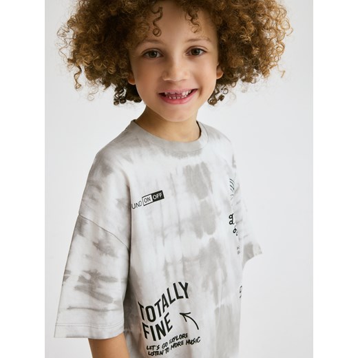 Reserved - T-shirt oversize z nadrukiem - jasnoszary ze sklepu Reserved w kategorii T-shirty chłopięce - zdjęcie 184598947