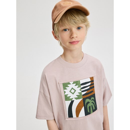 Reserved - T-shirt oversize z aplikacją - jasnofioletowy ze sklepu Reserved w kategorii T-shirty chłopięce - zdjęcie 184599339
