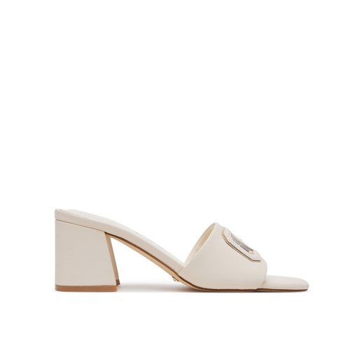Klapki Guess Gals FLJGAS LEA03 Écru ze sklepu eobuwie.pl w kategorii Klapki damskie - zdjęcie 184600507