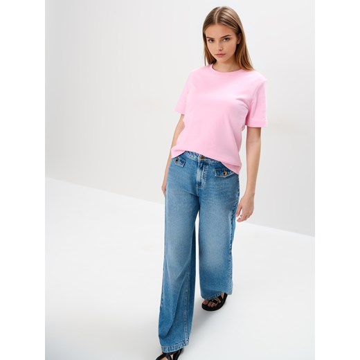 Mohito - Różowy t-shirt z merceryzowanej bawełny - pastelowy różowy ze sklepu Mohito w kategorii Bluzki damskie - zdjęcie 184603149
