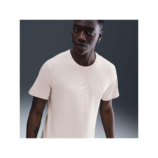 T-shirt męski Nike Sportswear - Szary ze sklepu Nike poland w kategorii T-shirty męskie - zdjęcie 184611348