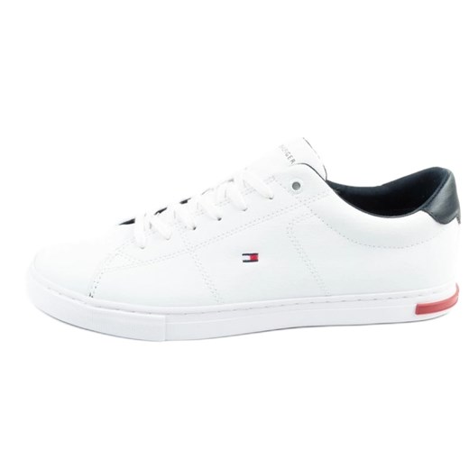 Buty Tommy Hilfiger Essential M FM0FM04047YBR białe ze sklepu ButyModne.pl w kategorii Trampki męskie - zdjęcie 184611865