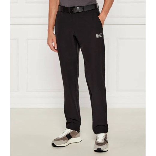 EA7 Spodnie GOLF PRO VENTUS7 | Regular Fit ze sklepu Gomez Fashion Store w kategorii Spodnie męskie - zdjęcie 184614686