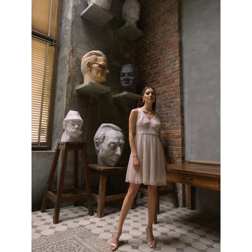 Mohito - Sukienka mini z metalizowaną nitką - beżowy ze sklepu Mohito w kategorii Sukienki - zdjęcie 184617899