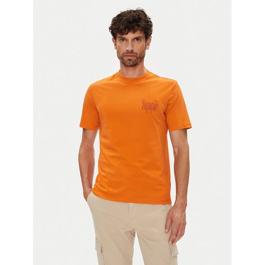 Napapijri T-Shirt S-Turrach NP0A893U Pomarańczowy Regular Fit ze sklepu MODIVO w kategorii T-shirty męskie - zdjęcie 184623415