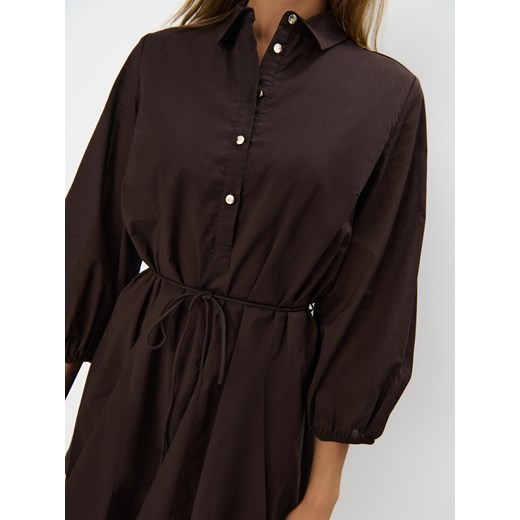 Mohito - Koszulowa czekoladowa sukienka mini - ciemno brązowy Mohito 42 Mohito