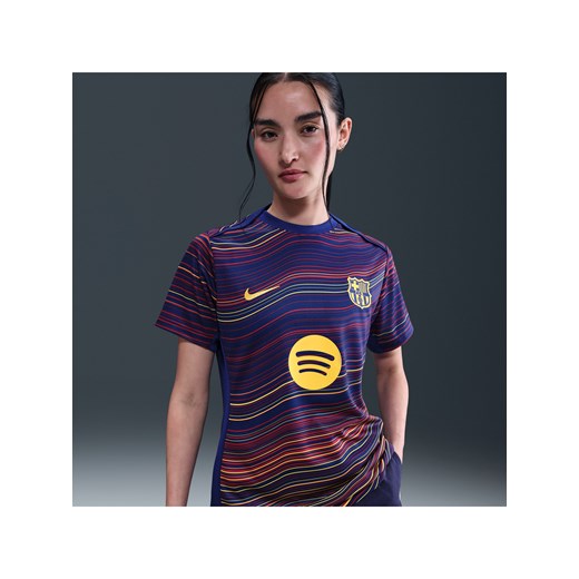 Damska przedmeczowa koszulka piłkarska z krótkim rękawem Nike Dri-FIT FC Barcelona Academy Pro (wersja domowa) - Niebieski ze sklepu Nike poland w kategorii Bluzki damskie - zdjęcie 184647677
