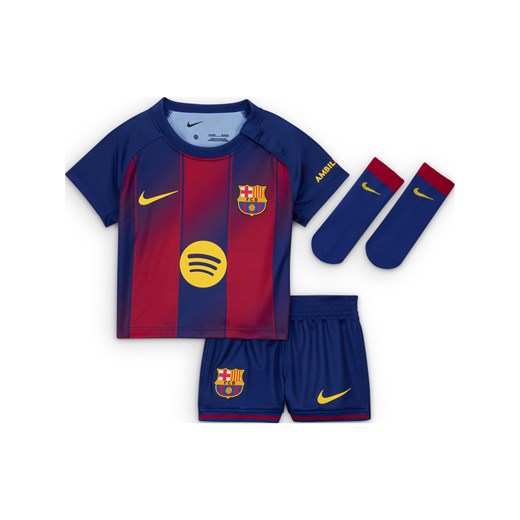 Trzyczęściowy strój piłkarski dla niemowląt i maluchów Nike FC Barcelona Stadium 2025/26 (wersja domowa) – replika - Niebieski ze sklepu Nike poland w kategorii Odzież dla niemowląt - zdjęcie 184647696