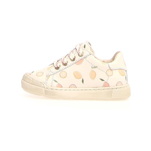 Naturino Skórzane sneakersy &quot;Eindhoven&quot; w kolorze kremowym ze sklepu Limango Polska w kategorii Trampki dziecięce - zdjęcie 184652009