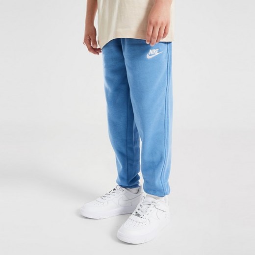 NIKE SPODNIE K NSW CLUB FT JGGR LBR B ze sklepu JD Sports  w kategorii Spodnie chłopięce - zdjęcie 184655006