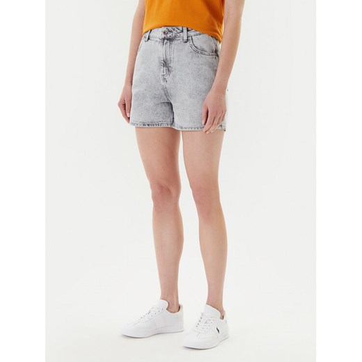 Mustang Szorty jeansowe Charlotte 1016558 Szary Mom Fit ze sklepu MODIVO w kategorii Szorty - zdjęcie 184657327